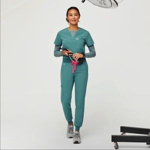 Figs hydrogreen scrubs XXS. Figs scrubs set